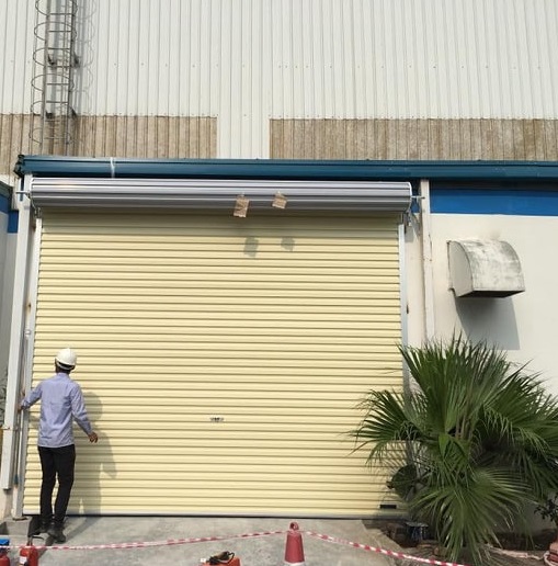 Cửa cuốn úc tấm liền Tiatadoor pm