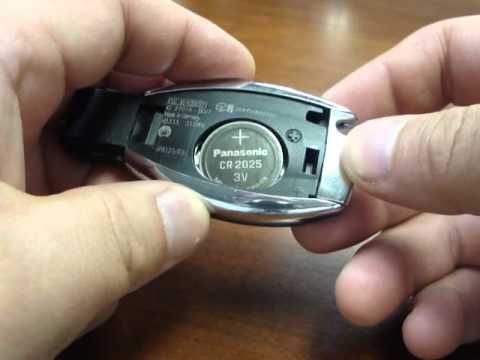 Thay pin remote cửa cuốn thường xuyên