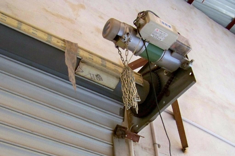 Hướng dẫn cách tự sửa cửa cuốn tại nhà đơn giản nhất Hướng dẫn cách tự sửa cửa cuốn tại nhà đơn giản nhất