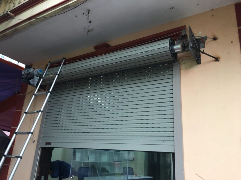 sua_cua_cuon_02 Sửa cửa cuốn tại nhà tại quận 6