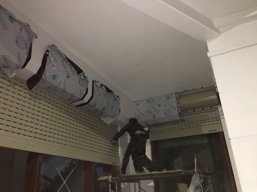 Hộp kỹ thuật che cửa cuốn