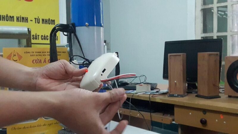Cách xóa và nạp mã điều khiển cửa cuốn đơn giản