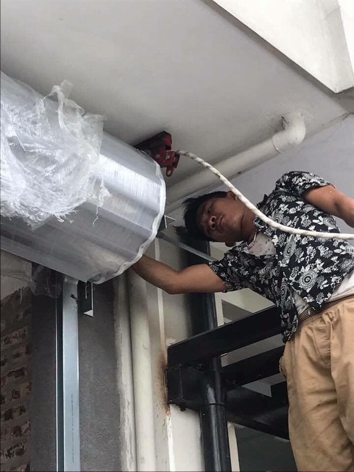 Giá lắp đặt cửa cuốn