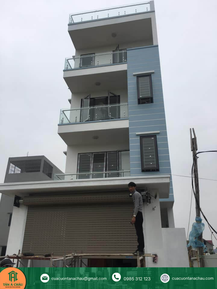 Lắp cửa cuốn bên ngoài