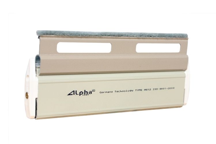 cửa cuốn nhôm khe thoáng alpha door a612
