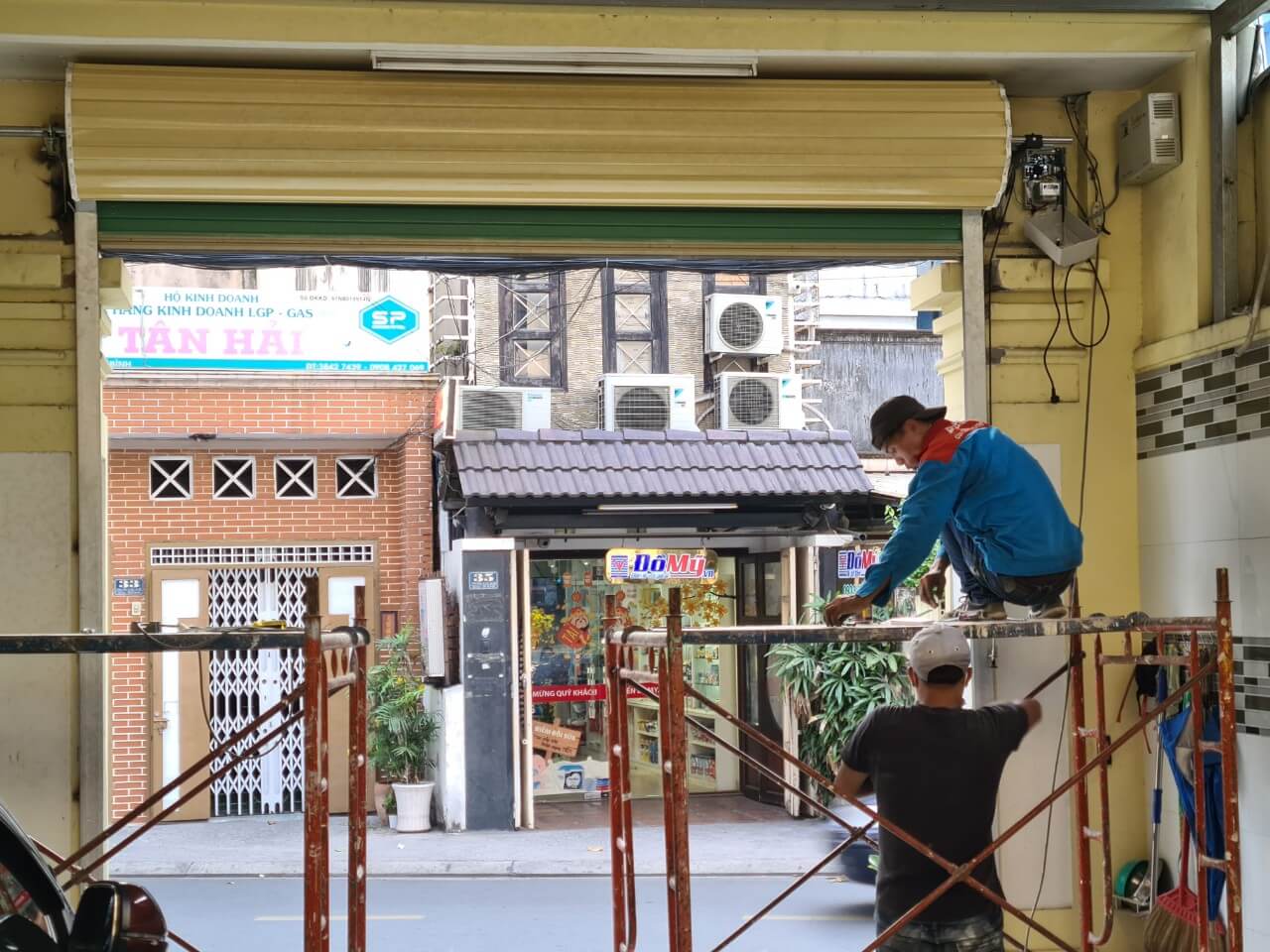 cửa cuốn tấm liền Titadoor