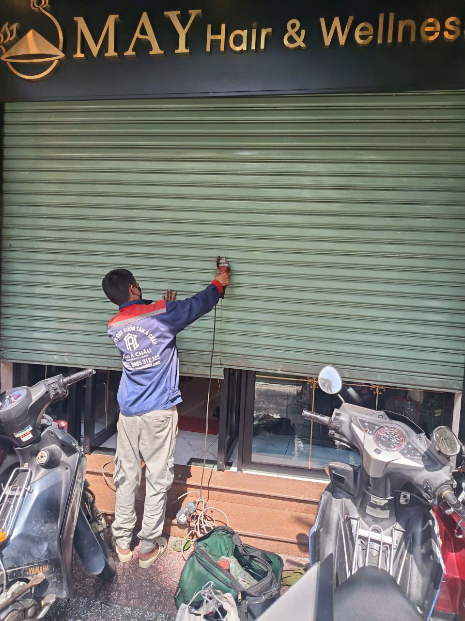 Lắp đặt cửa cuốn Quận 11 cho nhà phố